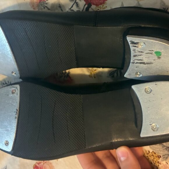 Lot of dance shoes: tap, ballet, and jazz sz 8 - Picture 3 of 12